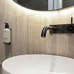 Hotel Boutique Hans - Amsterdam Schiphol Airport Badhoevedorp