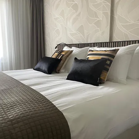 Boutique Hans - Amsterdam Schiphol Airport מלון באדהופדורפ