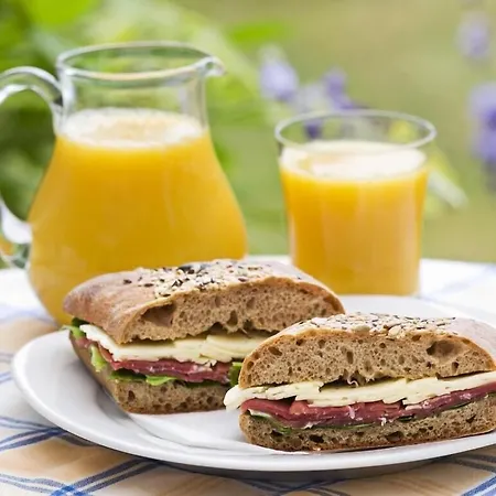 Boutique Hans - Amsterdam Schiphol Airport 3*