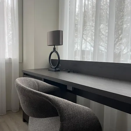 Boutique Hans - Amsterdam Schiphol Airport מלון באדהופדורפ