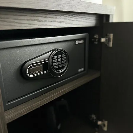 Boutique Hans - Amsterdam Schiphol Airport Badhoevedorp