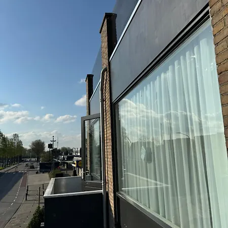 Boutique Hans - Amsterdam Schiphol Airport ホテル 3*